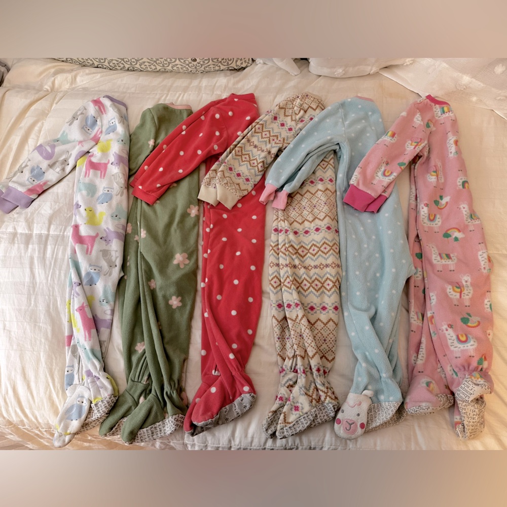 Lot of 2T/24 Month Fleece Sleepers (4 Carters, 2 unknown brands)